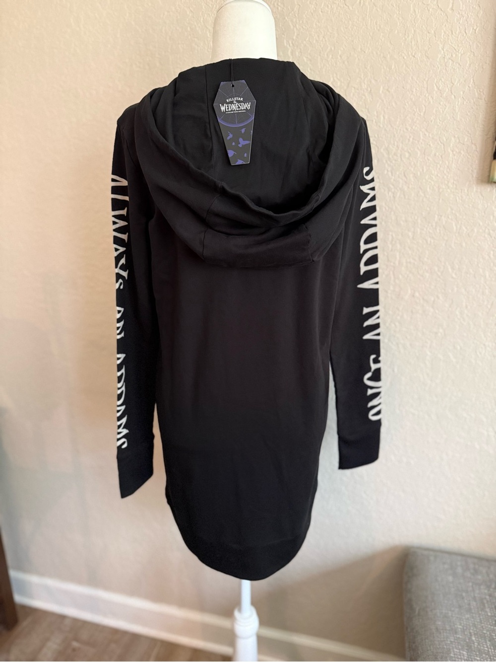 KILLSTAR x Wednesday No-Hug Zone Longline Hoodie Black Purple Size M NWT - Picture 10 of 12